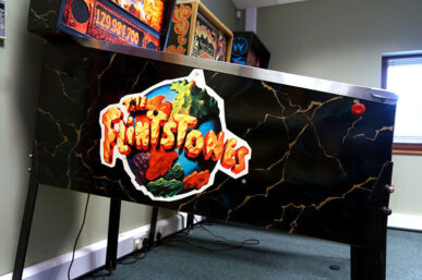 Flintstones Pinball Machine - Image 8